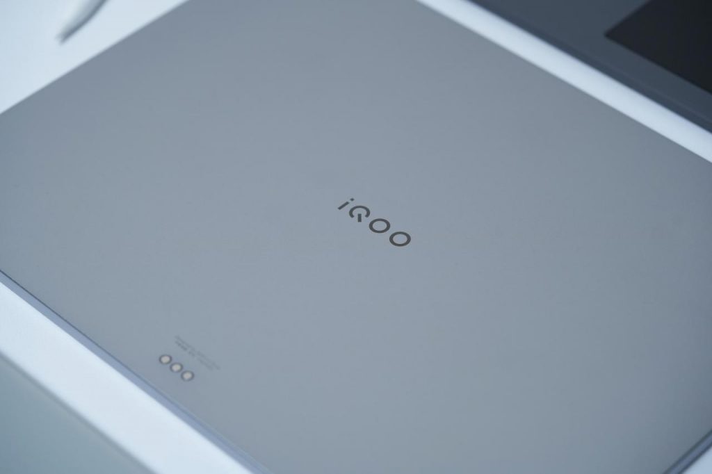 苹果全家桶之iQOO Pad2，安卓平板除了盖泡面，还能干点啥？